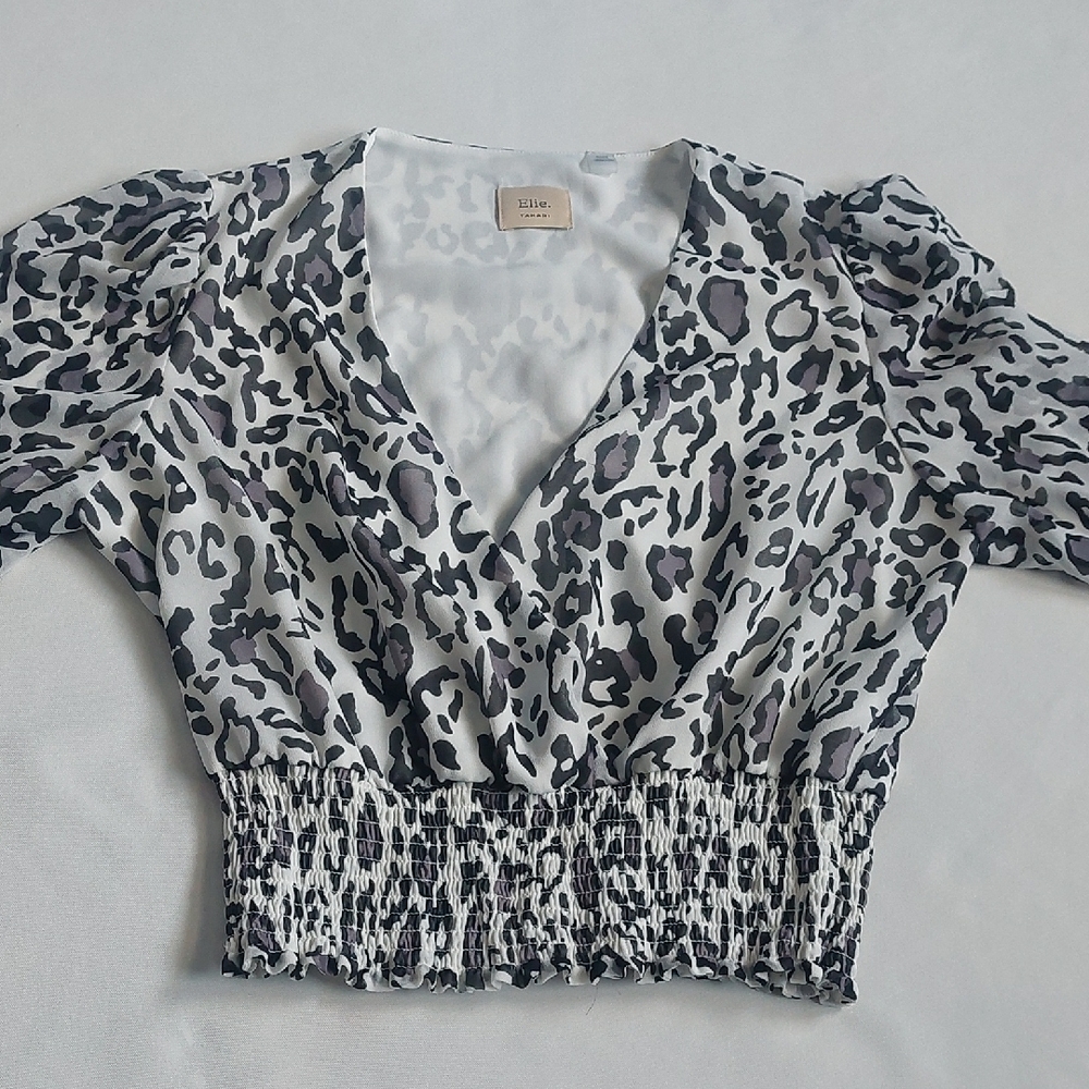 Elie Tahari Black and White Puff Sleeve Smocked Blouse Wimens Size M - Picture 7 of 13